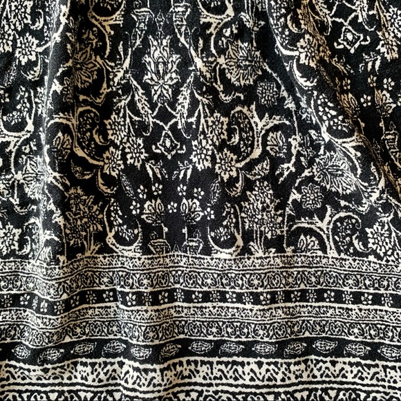 Black and white summer dress by Xhilaration - Juniors Size Small - Picture 5 of 10